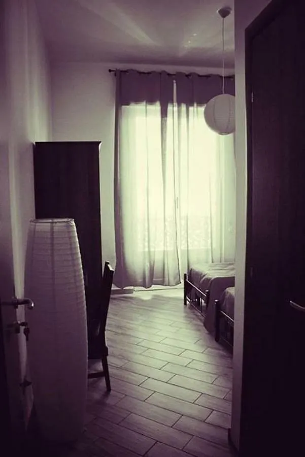 Terminal Bus Cairoli Bed and Breakfast Palermo 0*,  Italia
