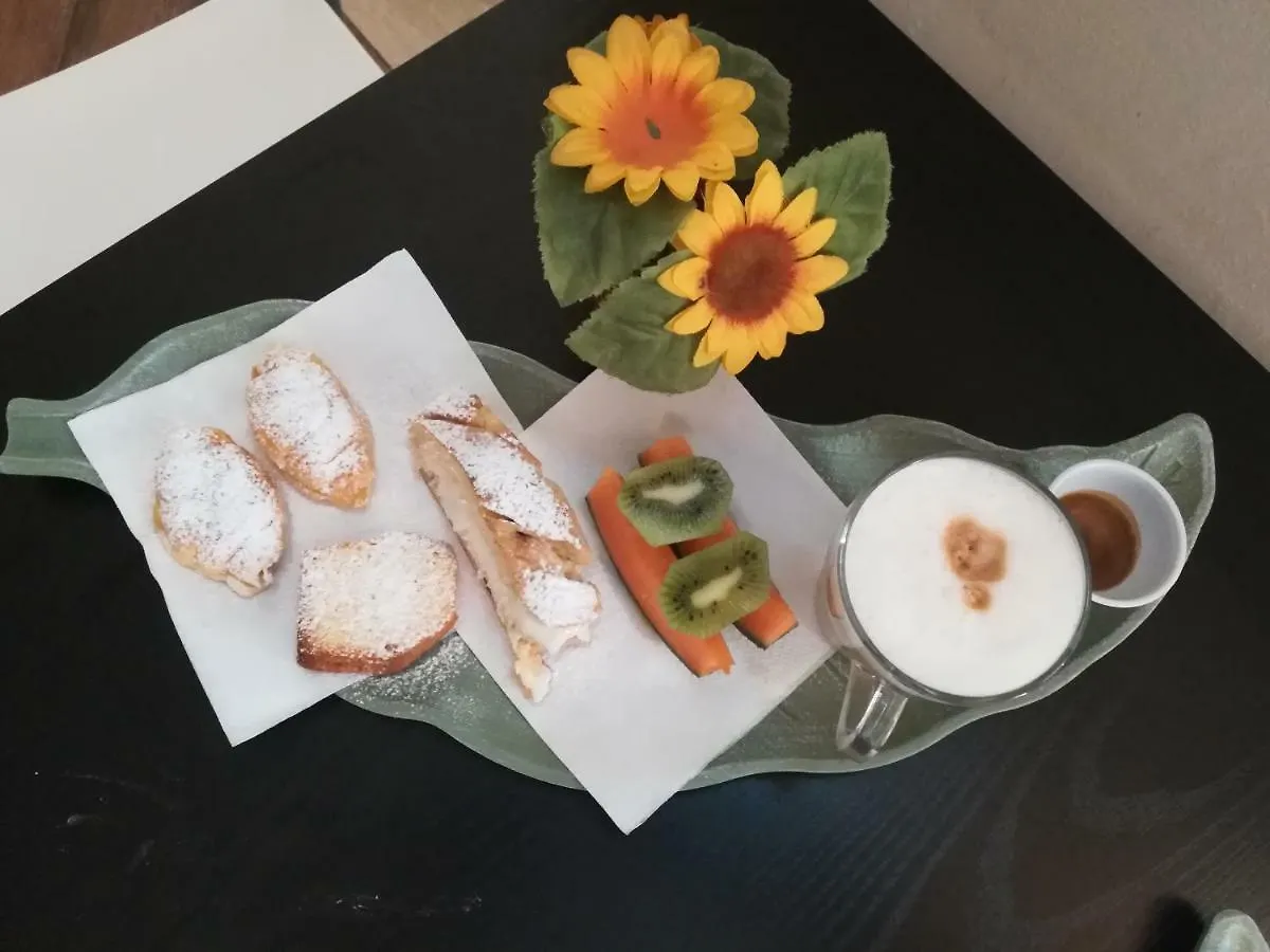 Bed and Breakfast Terminal Bus Cairoli Palermo Bed & Breakfast